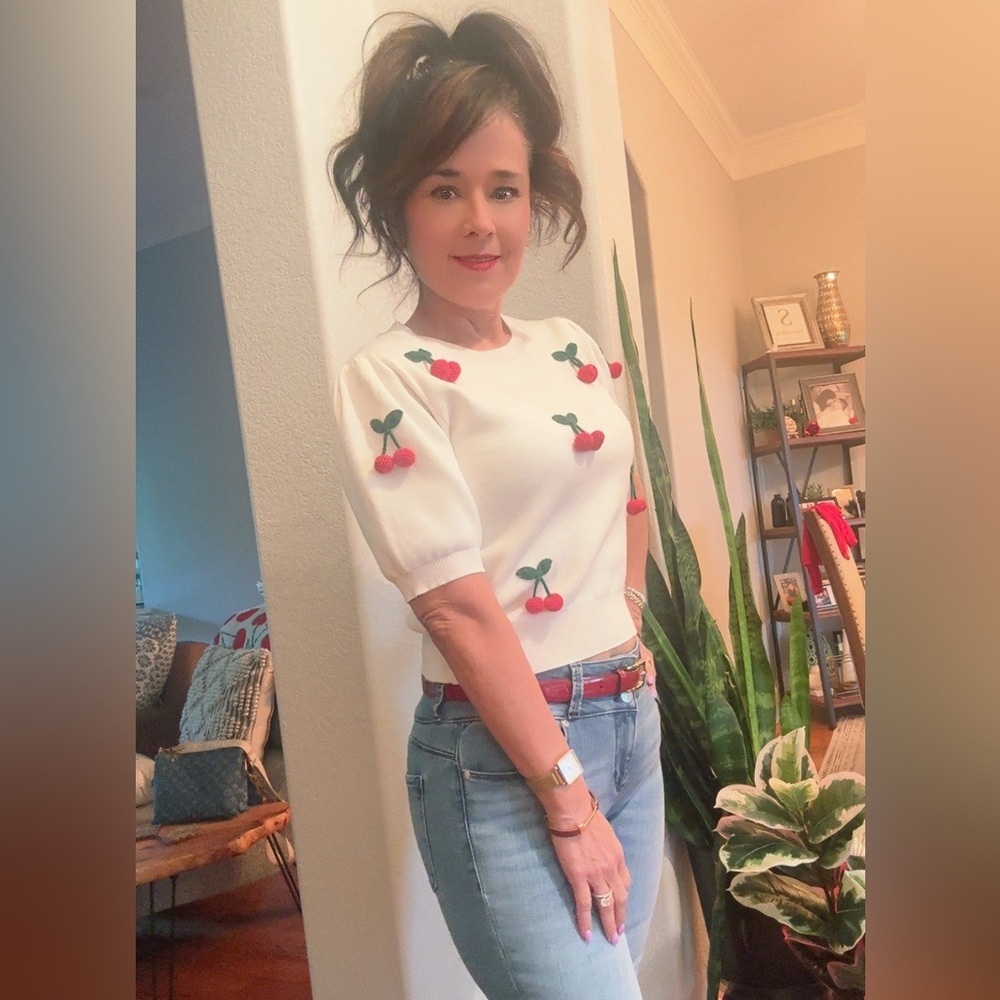 Meet your Posher, Violeta